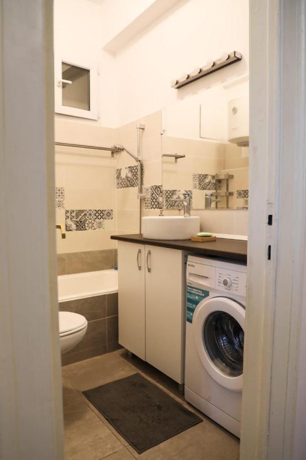 Ultracentral Cozy Apartment Near Old Town Бухарест Екстер'єр фото